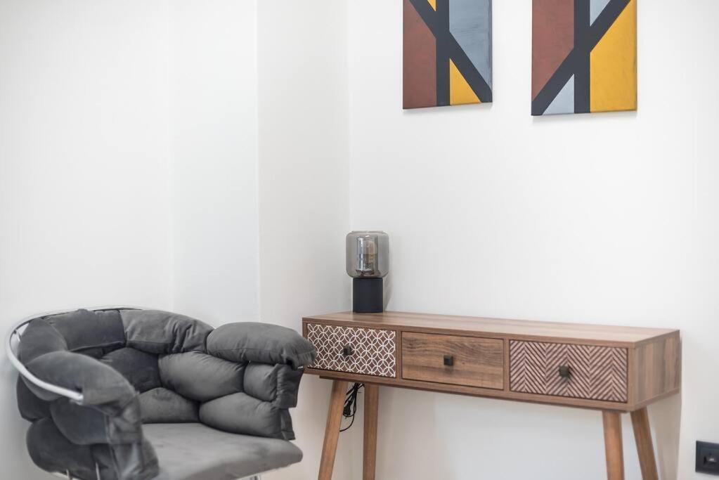 Ano Patisia Station Apartment