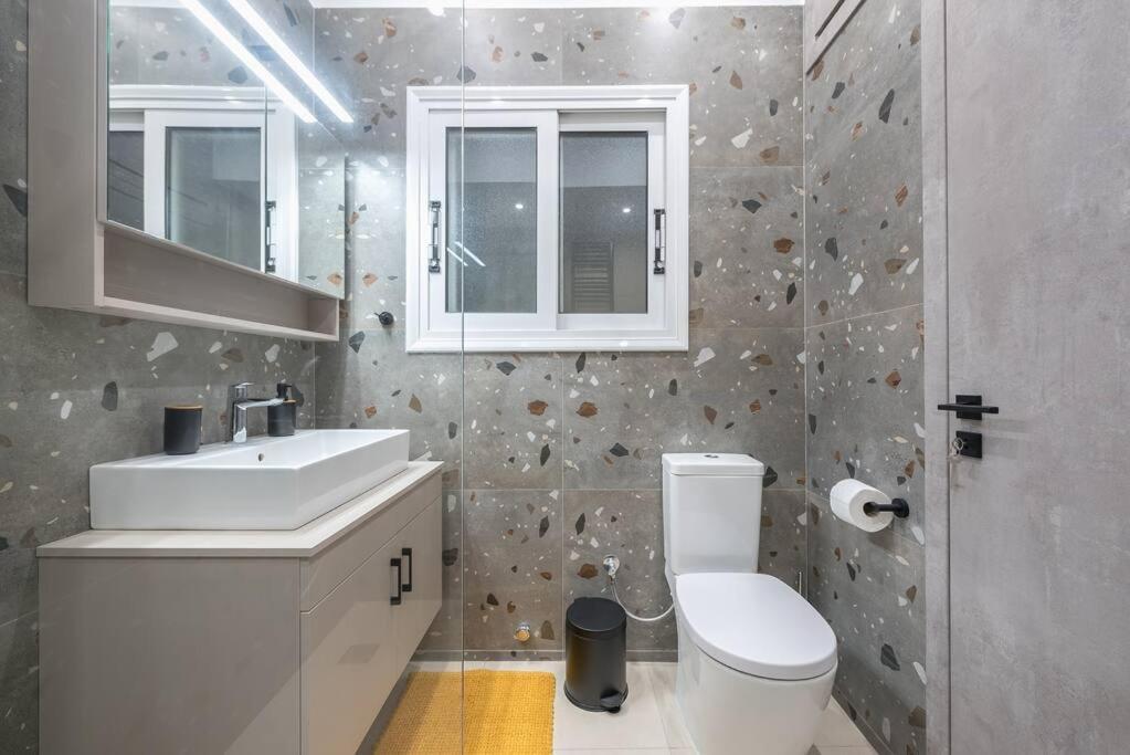 Apartment Ano Patisia Station *